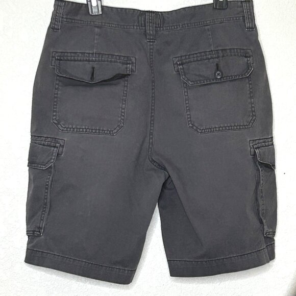 St John's Bay Gray Cargo Shorts Size 34 - Picture 3 of 9